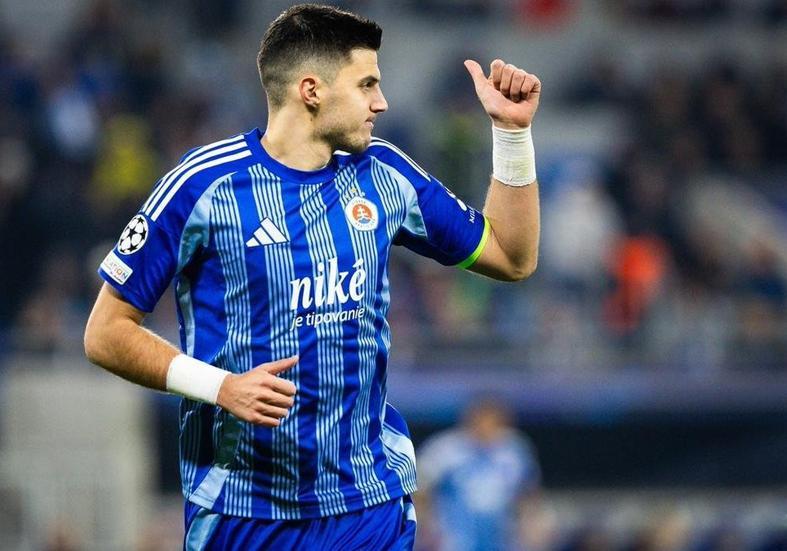 麻将胡了官网-小金元时期！浙江引托利奇 蓉城买索罗金 黑娃返程 重庆免租前锋